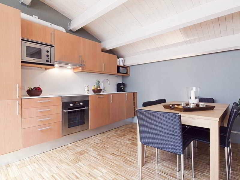 Executive Attic 3 *